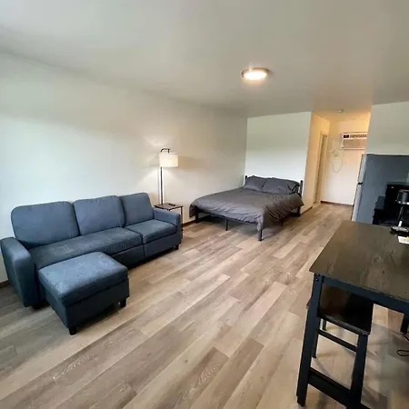 Unit 14 - Stand Rock Apartment